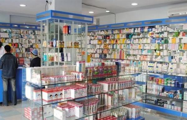 كورونا مرة أخرى.. 300 حوثي ينتشرون على المنشآت الصحية والصيدليات بصنعاء لابتزاز أصحابها
