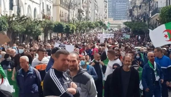 تجدد مظاهرات الجزائر.. التغيير والحرية أبرز المطالب