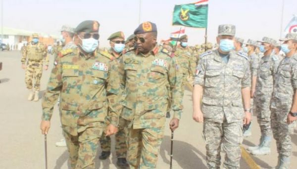 ختام مناورات "نسور النيل 2" بين الجيشين المصري والسوداني