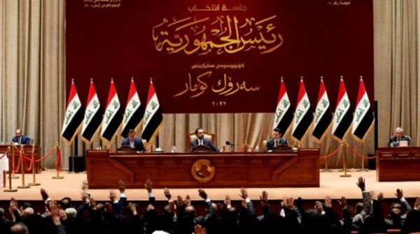 العراق إلى فراغ دستوري و«حزام ناسف»
