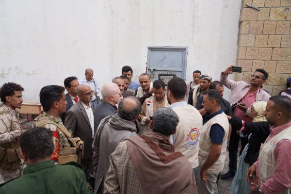 صور| بدعم العميد طارق صالح.. الإفراج عن عدد من المعسرين في إصلاحية تعز