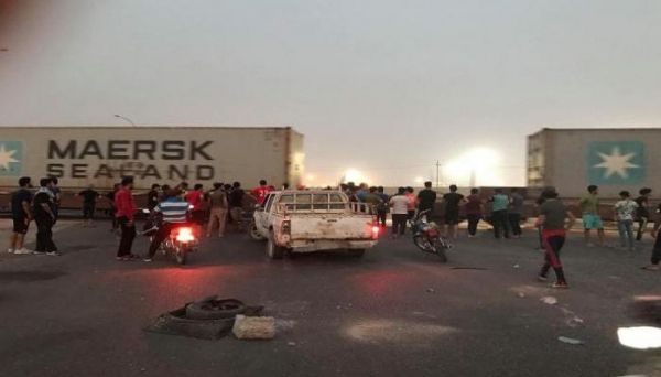 لليوم الخامس.. عراقيون يغلقون مصفاة النفط بالناصرية