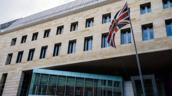 اتهام حارس بالسفارة البريطانية في برلين بالتجسس لصالح روسيا