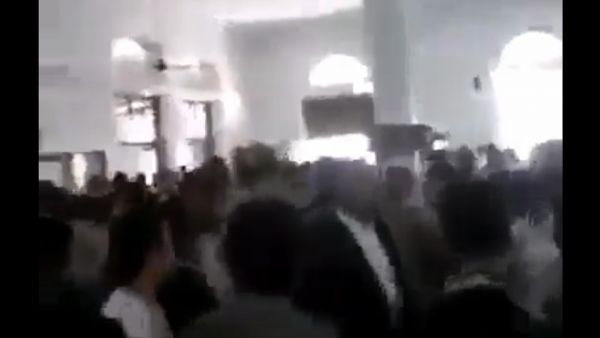 اعتدت على المصلين.. مليشيا الحوثي اقتحمت مسجداً في إب وأطلقت الرصاص الحيّ