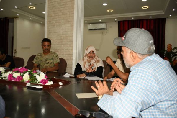 المسعودي يرأس اجتماعًا بالمخا لمناقشة أوضاع ضحايا ألغام مليشيا الحوثي وعائلاتهم 