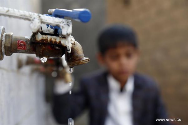 صنعاء.. مليشيا الحوثي تحرم أحياء سكنية من المياه منذ 25 يومًا