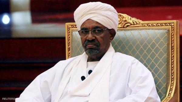 تفاصيل لحظات البشير الأخيرة في قصر الرئاسة