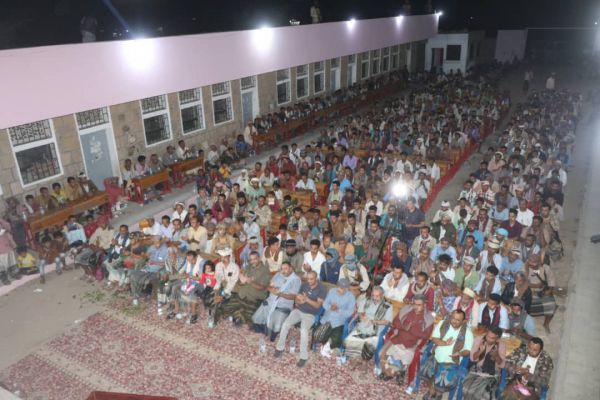 سياسي المقاومة الوطنية شاركهم أمسية واسعة.. أبناء الوازعية: مع العميد طارق صالح لتوحيد المعركة (أولي)