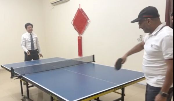 السفير الصيني لدى اليمن يقيم مأدبة عشاء على شرف العميد طارق صالح 
