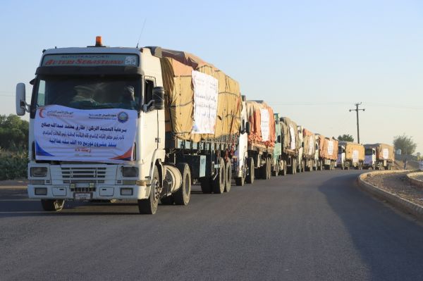 صور| مأرب تستقبل قافلة إغاثية جديدة من خلية الأعمال الإنسانية في المقاومة الوطنية