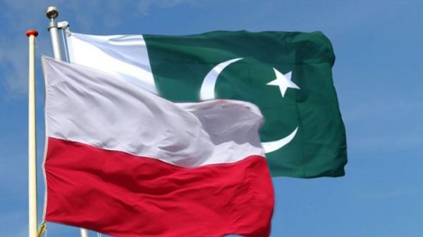باكستان وبولندا ترحبان بإعلان تشكيل مجلس القيادة الرئاسي في اليمن 