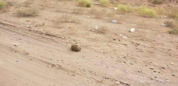 هندسية المشتركة تبطل عبوة ناسفة حوثية في طريق يرتاده المدنيون جنوب الحديدة