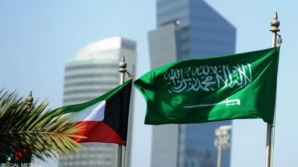 السعودية والكويت  تدعوان إيران لمحادثات بشأن المنطقة المغمورة