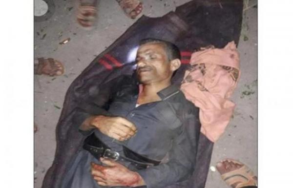 خلاف من سيحصل على نصيب الأسد من المساعدات الإنسانية المسروقه.. مقتل قيادي حوثي وإصابة أخر  