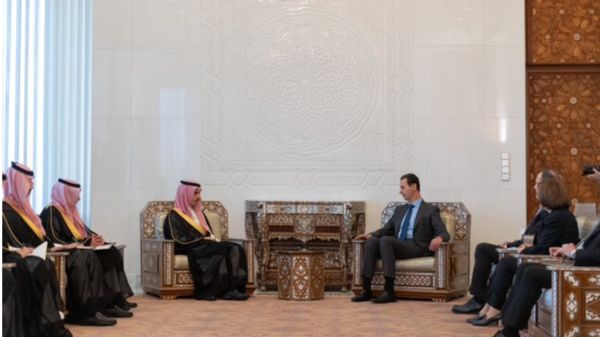 الأسد ووزير خارجية السعودية يبحثان خطوات تسوية شاملة بسوريا