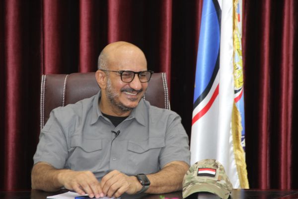 هنأته بمناسبة العيد.. الأمانة العامة للمكتب السياسي تجدد العهد للعميد طارق صالح 