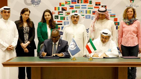 الكويت تقدم منحة بقيمة مليوني دولار لتمويل مشروع دعم الأمهات وحديثي الولادة في اليمن
