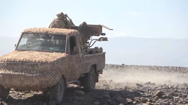 الحوثيون يواصلون خرق الهدنة باستهداف مواقع الجيش والقبائل في جبهات عدة بمأرب 