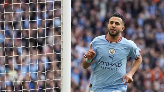 بهاتريك تاريخي.. محرز يقود مان سيتي إلى نهائي كأس إنجلترا 