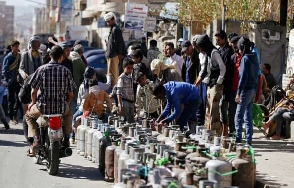 قتيلان حوثيان وجرحى بصنعاء في خلاف على الغاز المنزلي