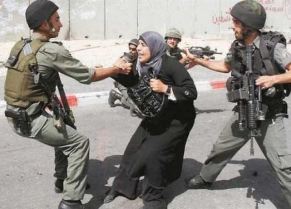 الاحتلال الإسرائيلي يعتقل مواطنين فلسطينيين بينهم فتاة