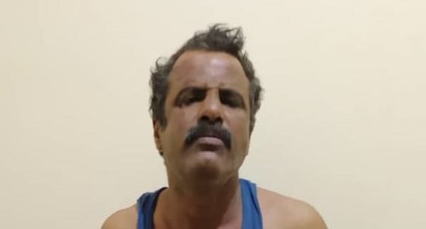 المخا .. القبض على رئيس عصابة تقطع ونهب سيارات