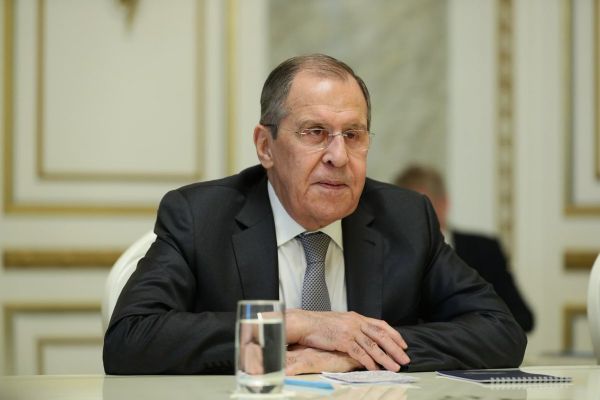لافروف: روسيا لا تهدد أحدا بالحرب النووية