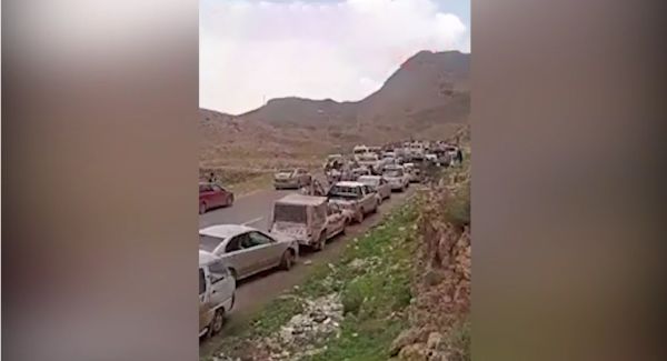 فيديو| ذمار.. مزارعو القات ينظمون احتجاجات مناهضة للجبايات الحوثية والمليشيا ترد بحملات اعتقال