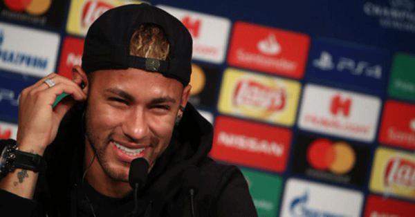 "واتساب" يفضح تواصل نيمار بريال مدريد