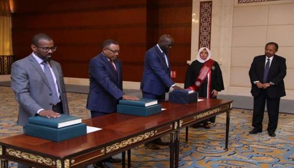 السودان.. إصابة وزير العمل والبنية التحية بفيروس كورونا 
