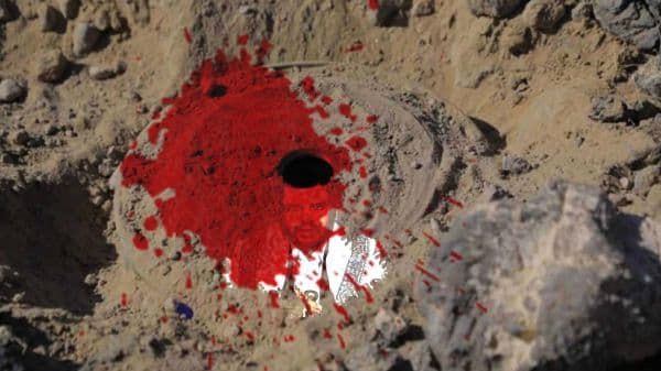 إثر انفجار لغم حوثي.. استشهاد طفل وإصابة آخرين بمنطقة سكنية جنوب مأرب