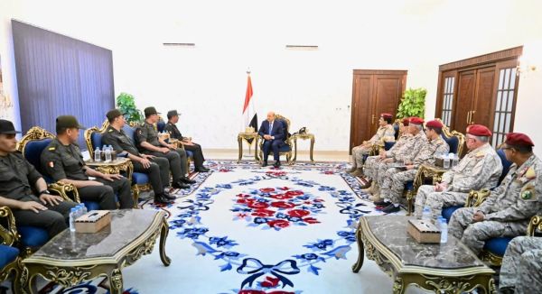 وفد عسكري مصري رفيع المستوى يصل عدن