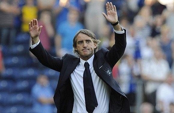 مانشيني يعرض نفسه لتدريب منتخب بلاده