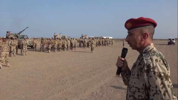 فيديو + صور| رئيس عمليات المقاومة الوطنية يدشن زيارات ميدانية لمعايدة الأبطال في جبهات الساحل الغربي
