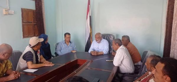 محافظ الحديدة يناقش مع منظمة التكافل الإنسانية دعم النازحين والمجتمع المضيف