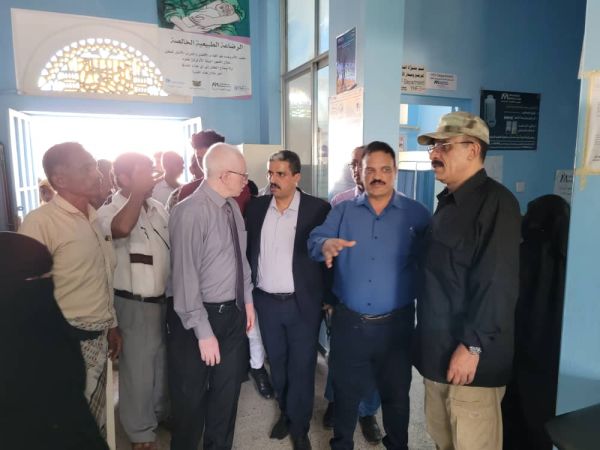 العامر والأكحلي يطلعان على مستوى الخدمات الطبية في المركز الصحي بيختل