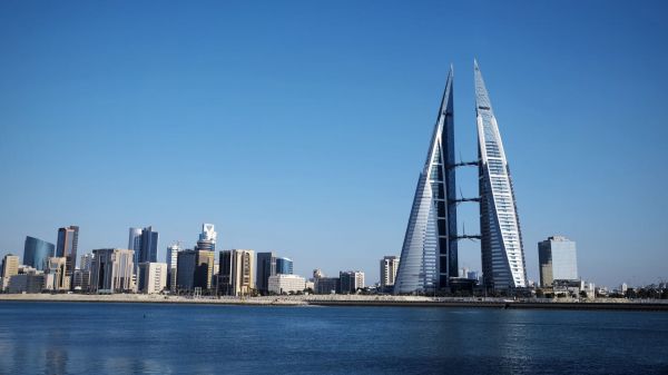 البحرين يكشف جرائم غسيل أموال "ضخمة" ارتكبتها بنوك إيرانية