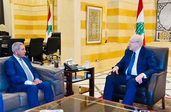 رئيس الوزراء اللبناني يؤكد دعم بلاده للحكومة الشرعية في اليمن في مختلف المحافل الدولية