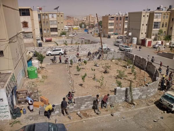 صور| مليشيا الحوثي تسطو على مساحات عامة جديدة في صنعاء