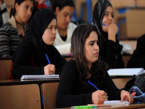 تعليم النساء ثروة مهدورة في المجتمعات العربية