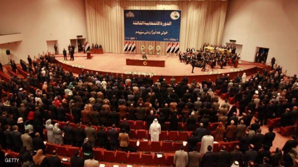 برلمان العراق يلزم مفوضية الانتخابات بإعادة الفرز يدويا