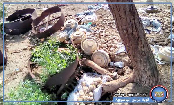 بعد تحريض زعيمها على أبناء تهامة.. مليشيات الحوثي تفخخ قرى في الدريهمي وتتخذ من سكانها دروعاً بشرية 