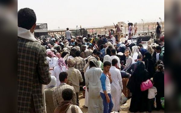 يمنيون مهددون باستحالة العودة إلى وظائفهم في الغُربة بسبب سياسات الحوثيين 