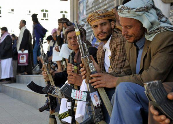 انقسام حاد في صفوف المليشيات وعناصرها في صنعاء ترفض التوجه إلى الحديدة