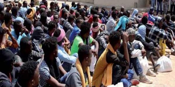 إجلاء دفعة ثانية من المهاجرين غير الشرعيين عبر مطار عدن