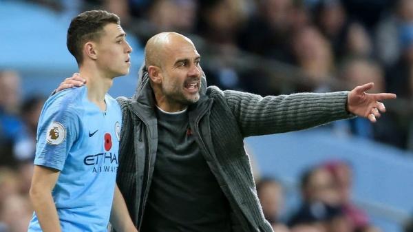 لاعب مانشستر سيتي يخرق قواعد التباعد الاجتماعي