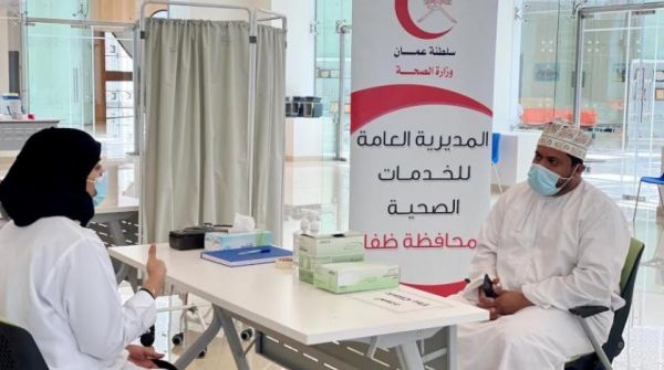عُمان تخفف قيود «كورونا» وتسمح لمواطني الخليج بالتنقل براً