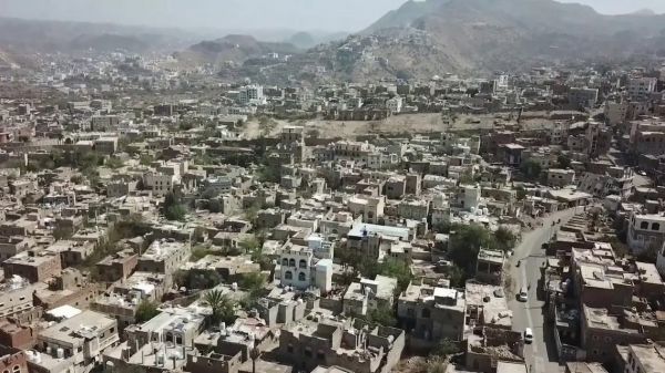 تعز.. إصابة طفل برصاص قناص حوثي في حذران 