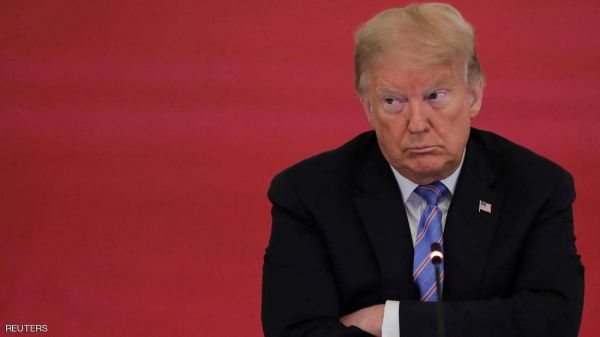 "فيسبوك" يعلن استمرار حظر حساب ترامب حتى يناير 2023