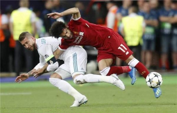 المدافع الروسي يتوعد محمد صلاح بتكرار حركة راموس